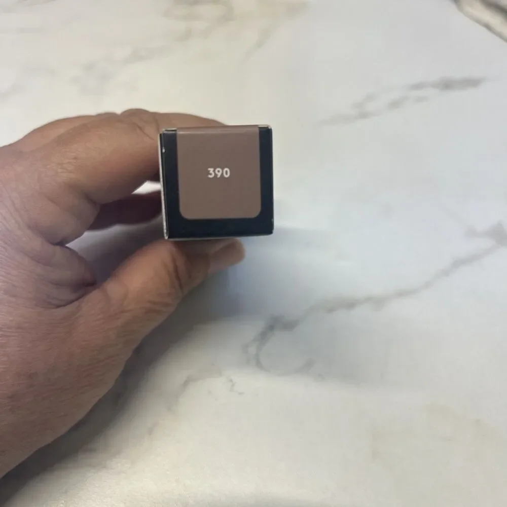 Fenty Beauty Pro Filt'r Soft Matte Longwear Foundation 0.40 fl oz / 12ml #390